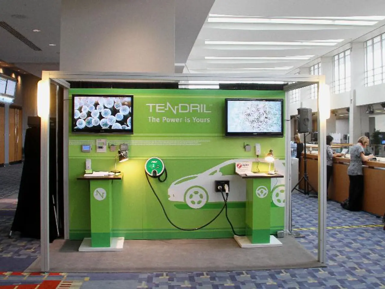 Boost Your Trade Show Success: Strategies for Exhibit Design and Furniture Choices