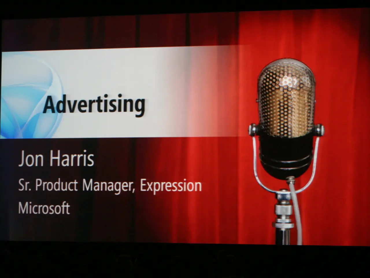 Mastering English Pronunciation with Language Applications