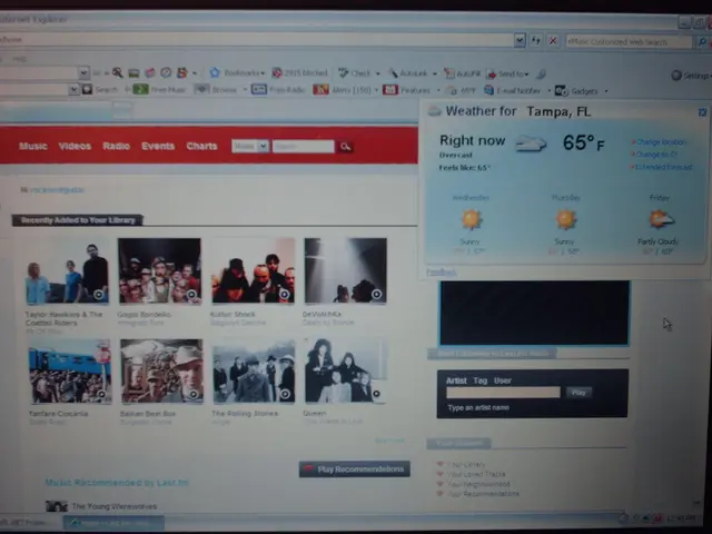 Comparing Wix to Weebly: A look at their website building features side by side