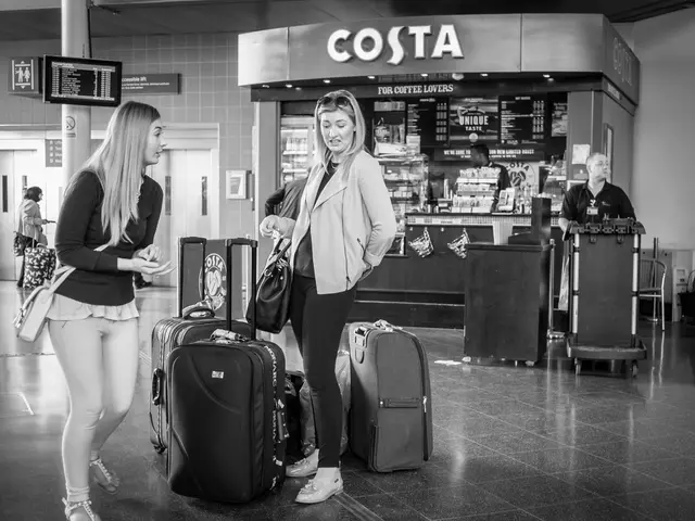 Newcomers commence customs careers at the primary office in Schweinfurt; 23 young professionals...